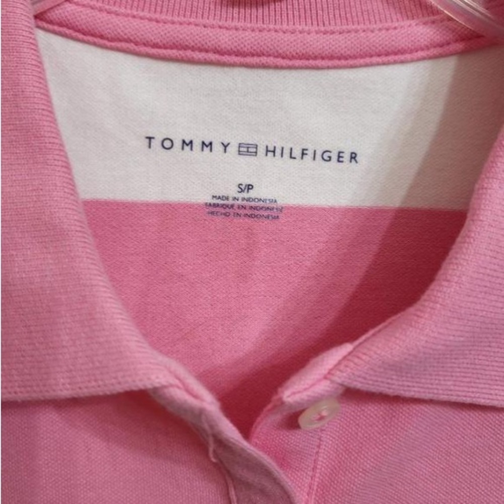 TOMMY HILFIGE NWT- Women T-shirt size S - Picture 3 of 3